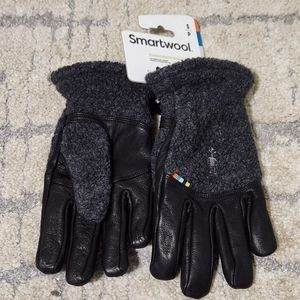 Smartwool stagecoach glove trail sherpa in charcoal size small NWT